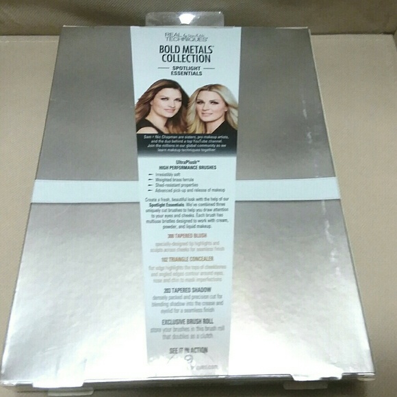 Real Techniques BOLD METALS Brush and Roll Kit Set - Picture 2 of 2